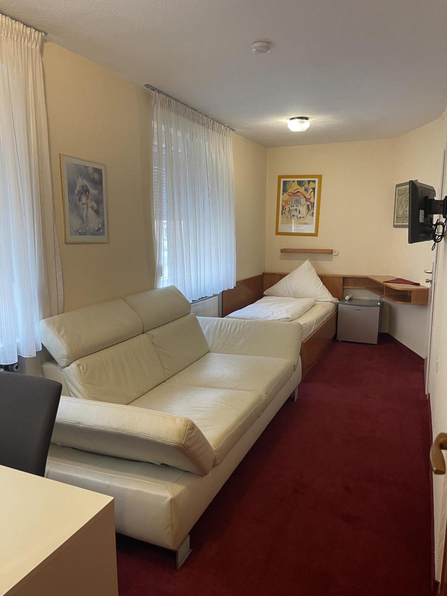 Hotel Koenig Humbert Erlangen Extérieur photo